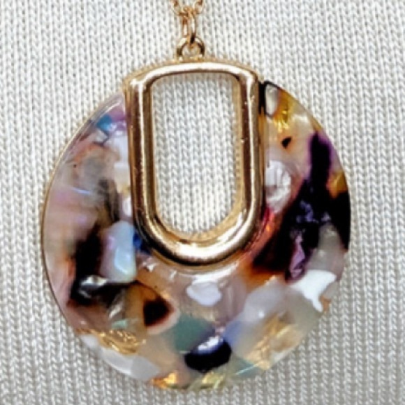Brand New Multicolored Resin Gold Chain Necklace - Picture 3 of 3